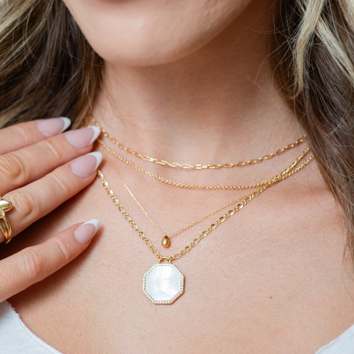 Luxe Geometric Shell Pavé Necklace - Splendid Iris