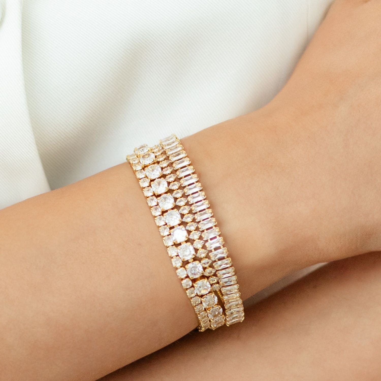 Statement Faux Diamond Pulley Bracelet - Splendid Iris