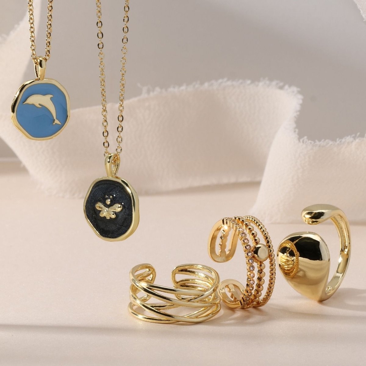 Bee Pendant Necklace - Splendid Iris