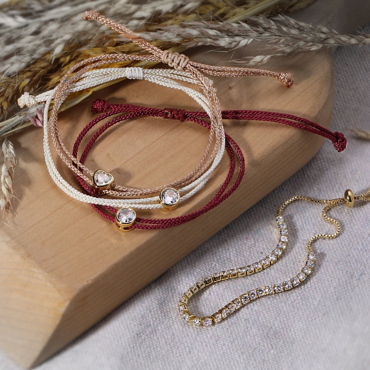 Sparkling Circle Adjustable Slider Bracelet - Splendid Iris