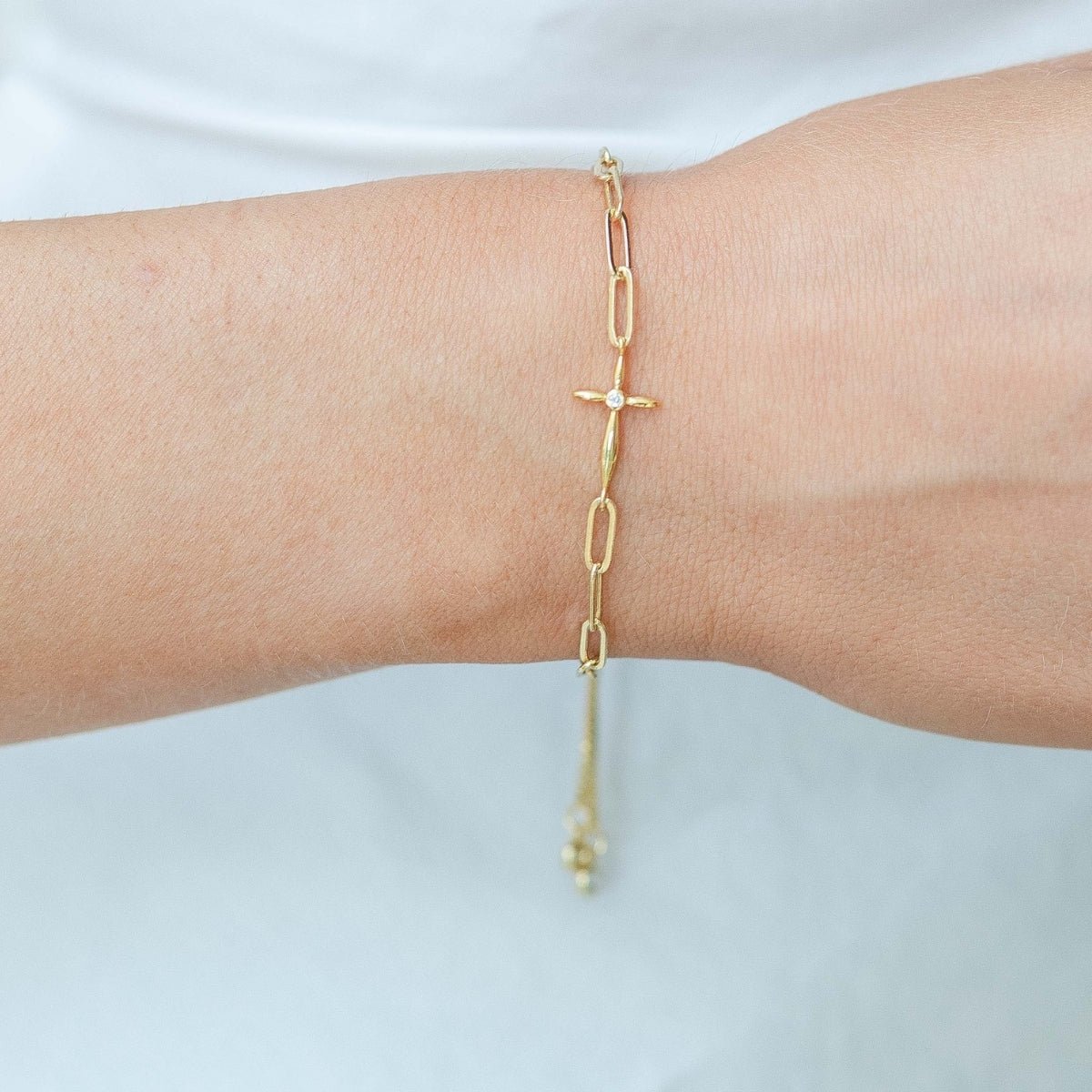 Delicate Cross Pulley Bracelet - Splendid Iris