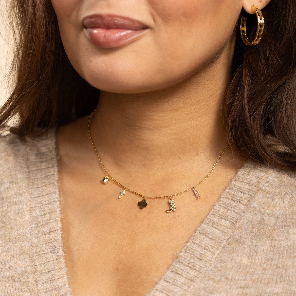 Delicate Western Charm Necklace - Splendid Iris