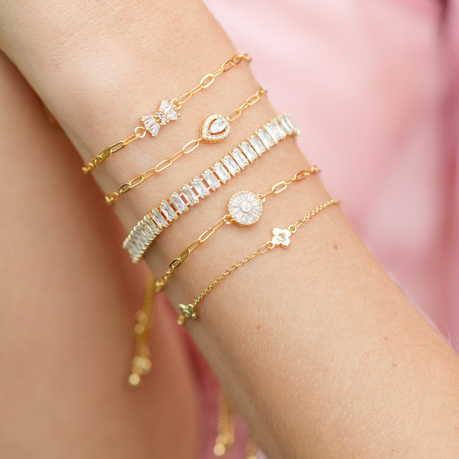 Delicate quatrefoil Pulley Bracelet - Splendid Iris