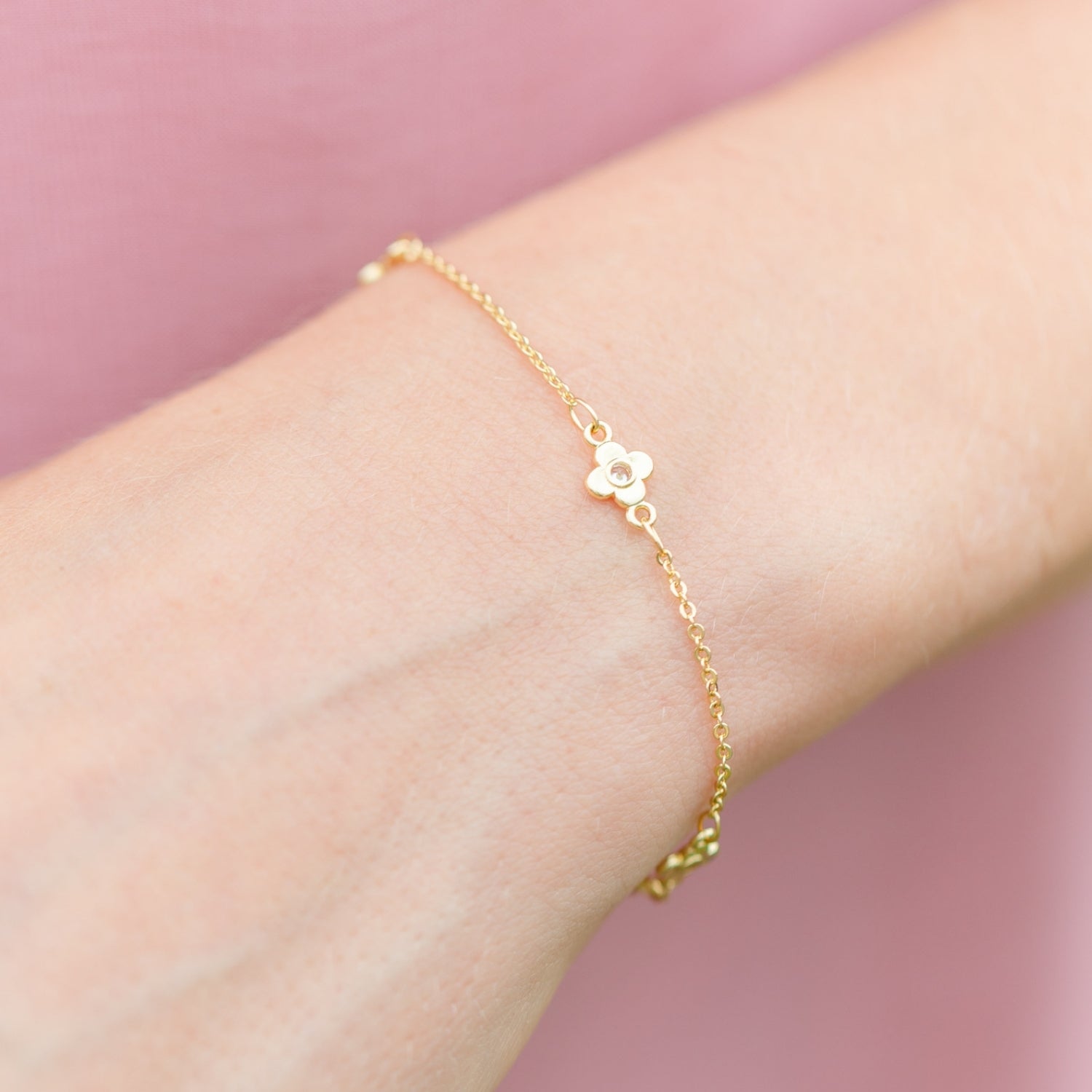 Delicate quatrefoil Pulley Bracelet - Splendid Iris