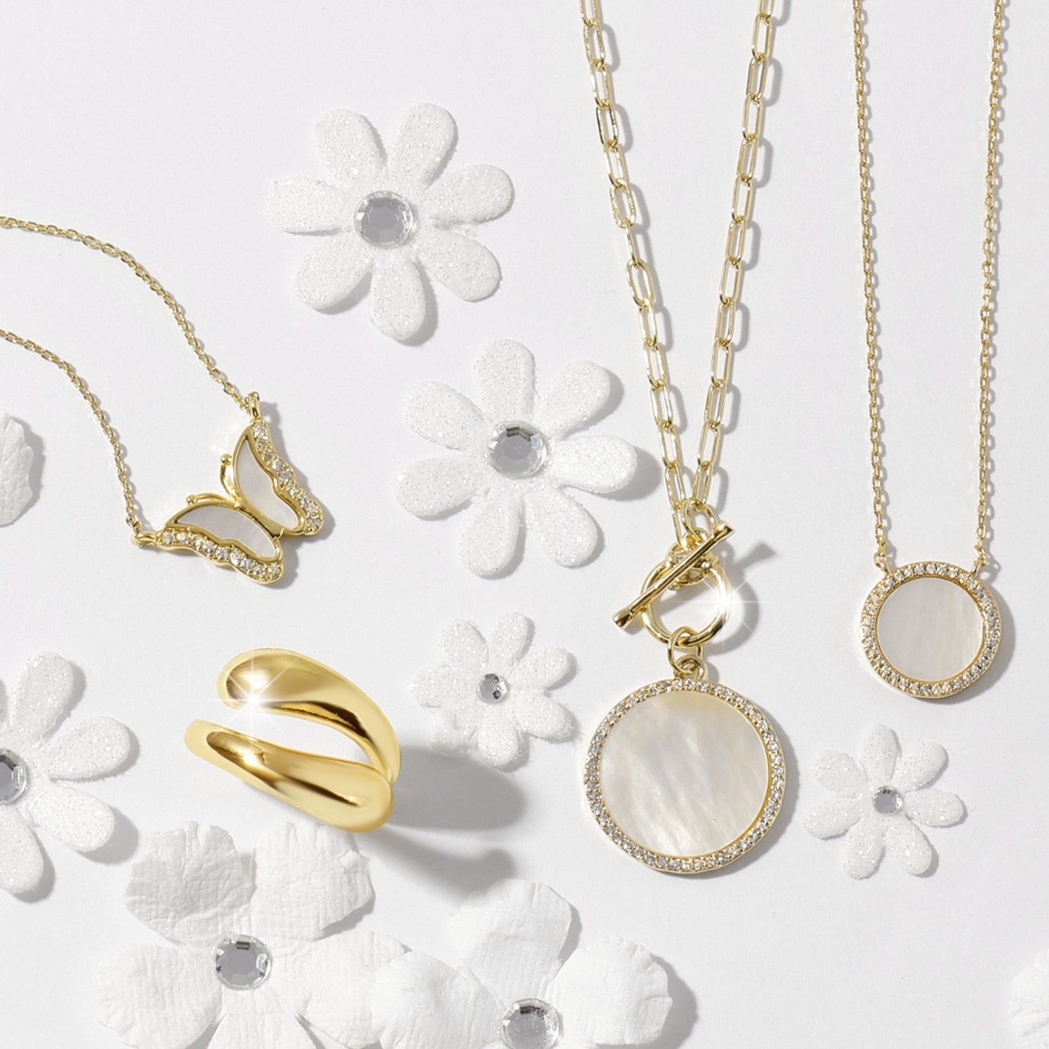 Round Pave Shell Necklace - Splendid Iris