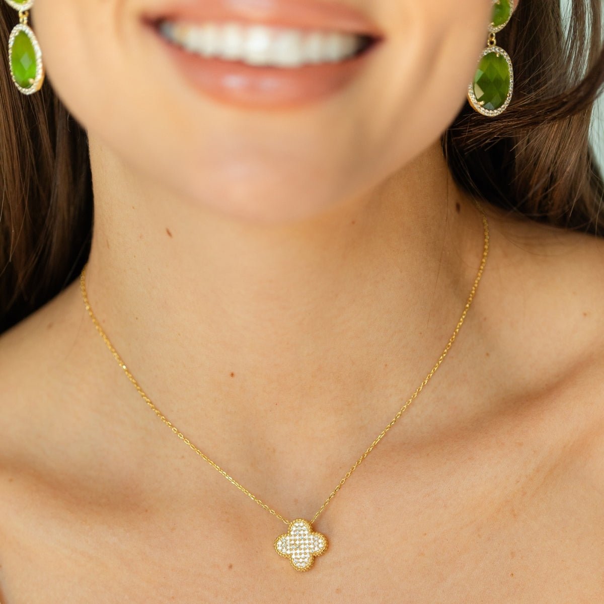 Quatrefoil Pendant Necklace - Splendid Iris