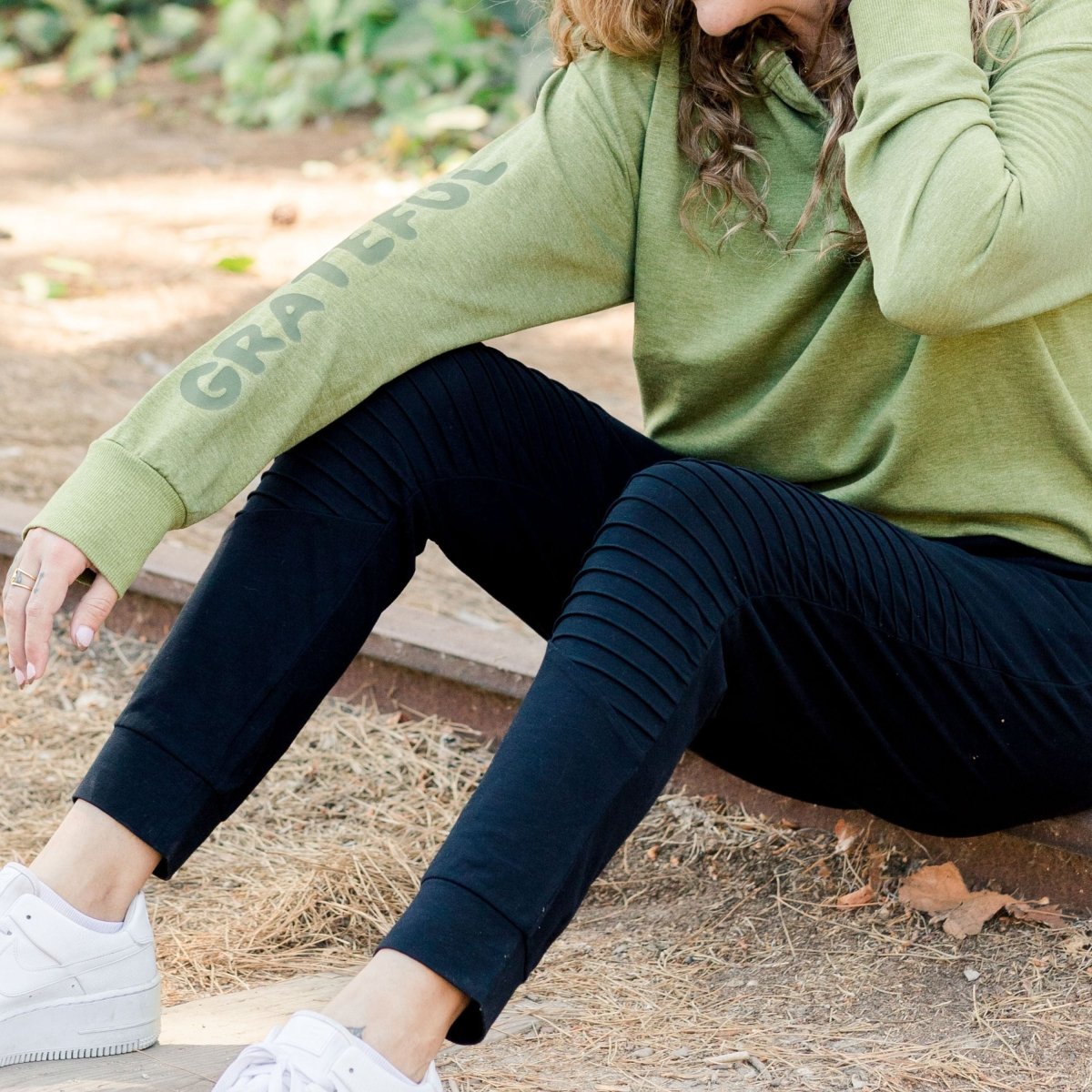 Samantha Jogger - Black - Splendid Iris