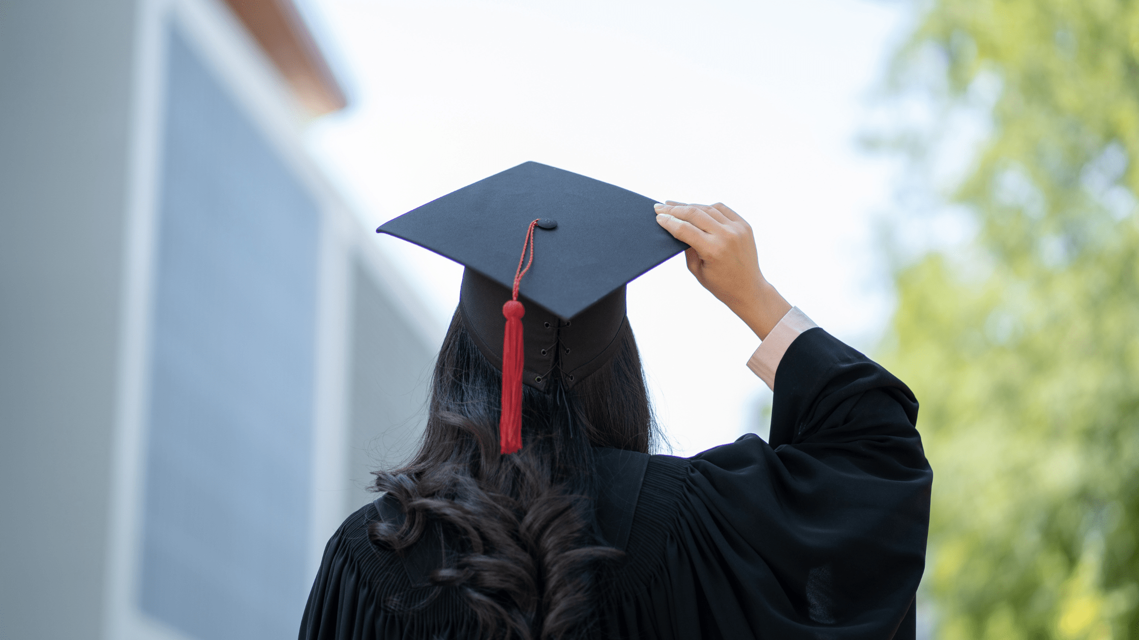 Need Inspo for the Perfect Grad Gift? Look No Further - Splendid Iris
