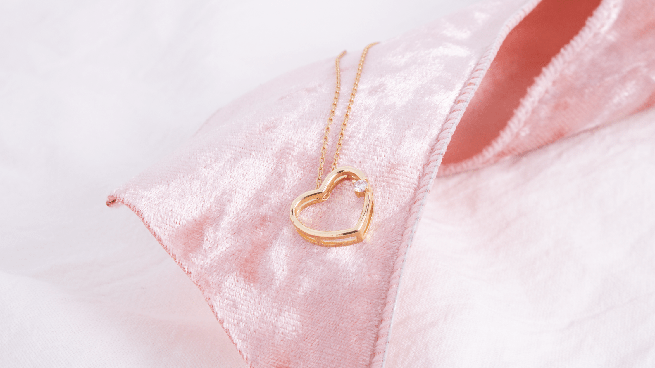 Heart Eyes for Heart-Shaped New Arrivals - Splendid Iris