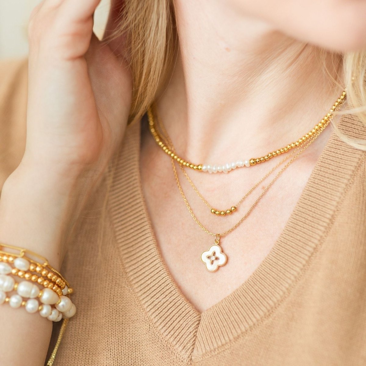 Simple Layered Quatrefoil Necklace - Splendid Iris