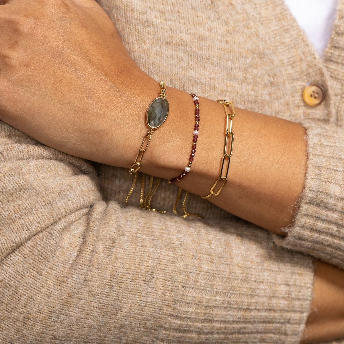 Delicate Stone Pulley Bracelet - Splendid Iris