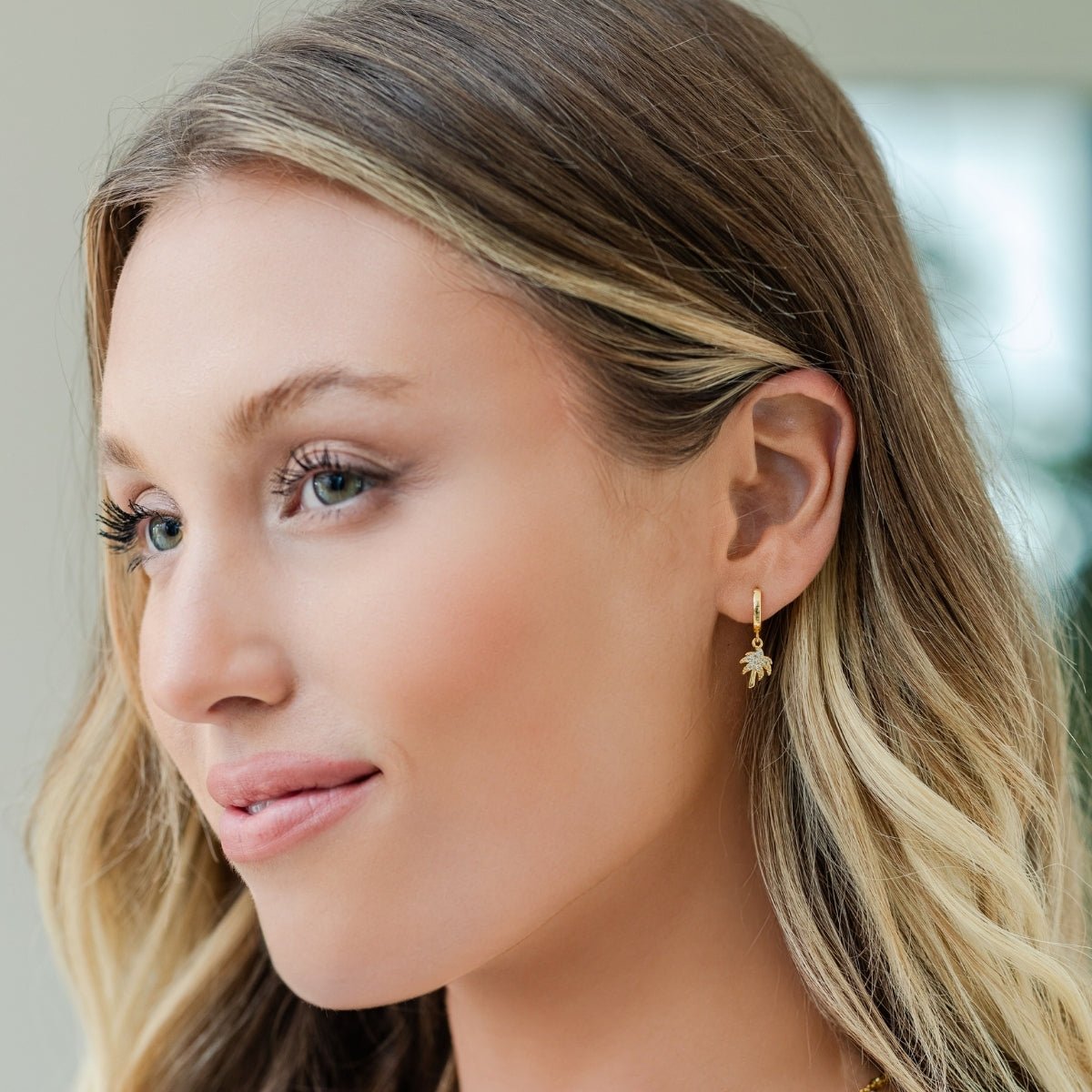 Pavé Palm Tree Huggie Earrings - Splendid Iris