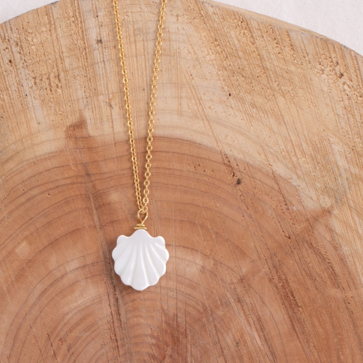 Etched Shell Pendant Necklace - Splendid Iris