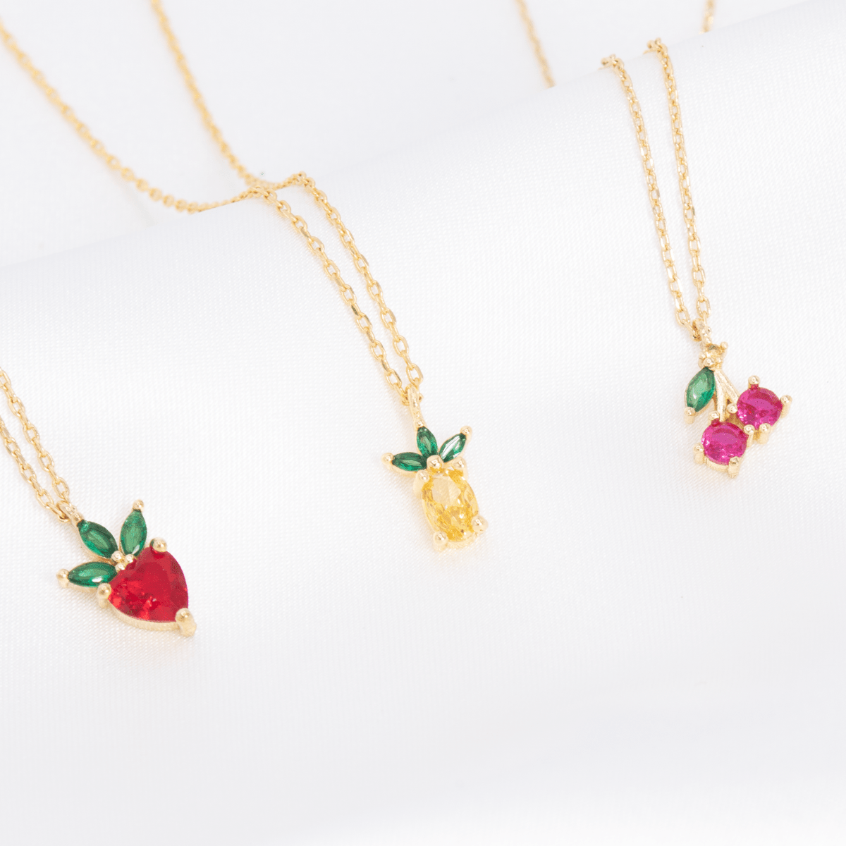 Delicate Strawberry Necklace - Splendid Iris