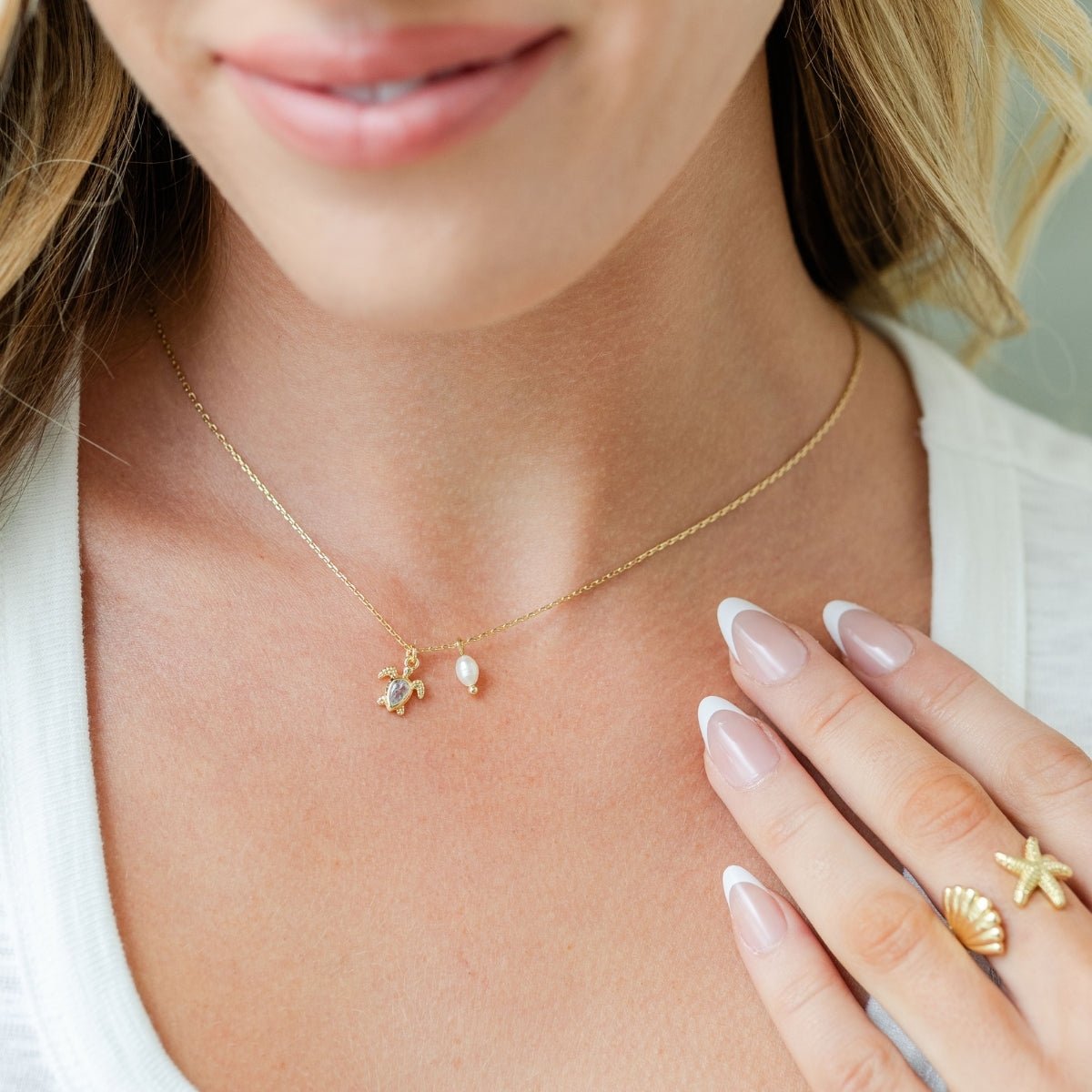 Sea Turtle Pendant Necklace with Freshwater Pearl - Splendid Iris