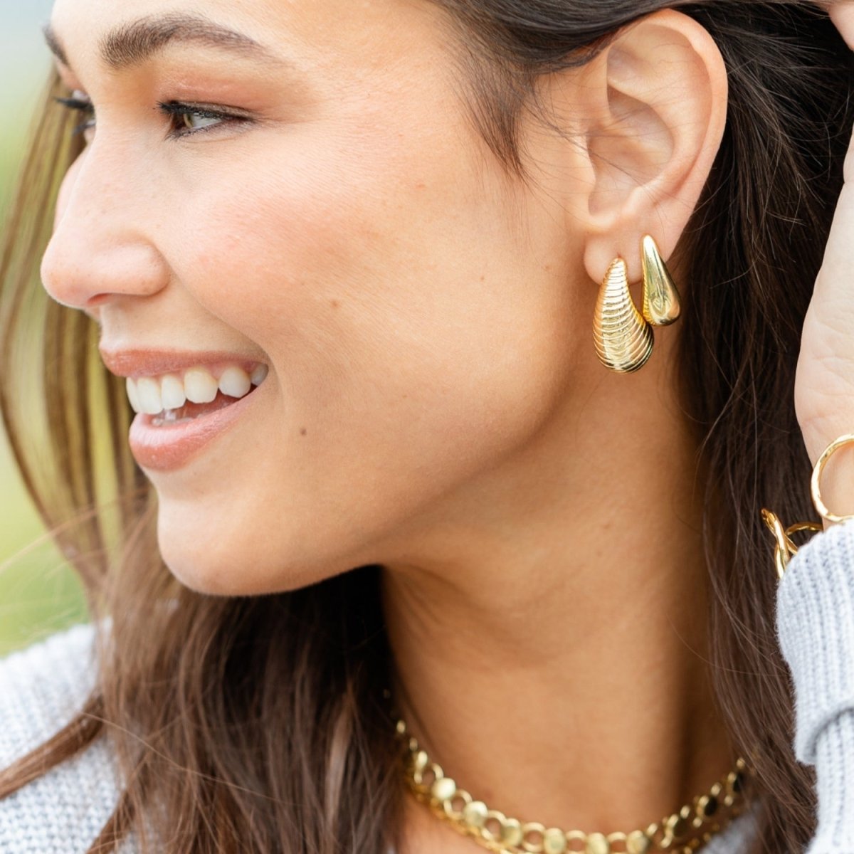 Trending Teardrop Stud Earrings - Splendid Iris