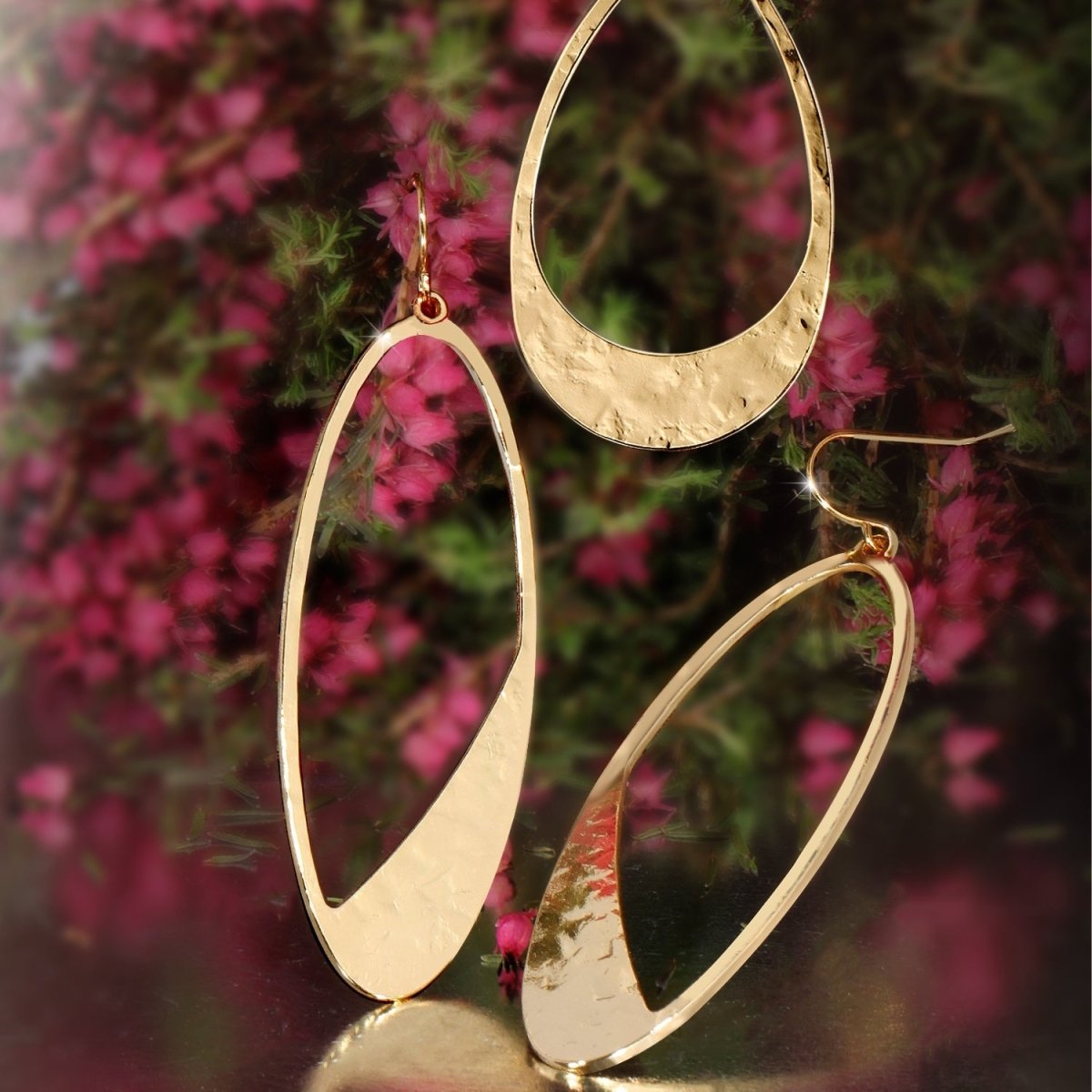 Long Gilded Contemporary Oval Earrings - Splendid Iris