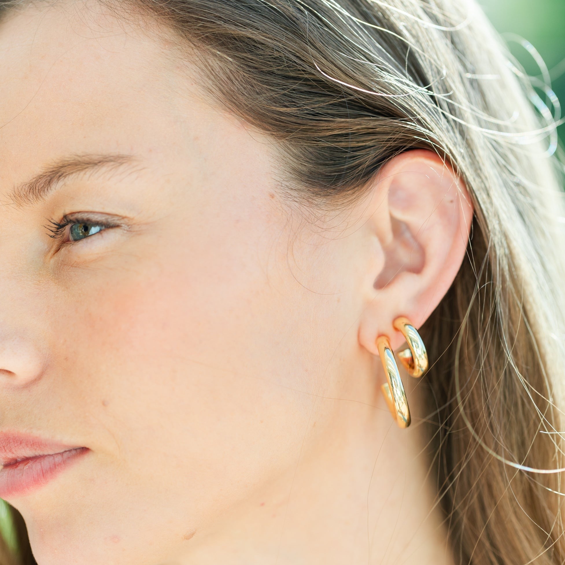 The Perfect Hoop Earrings - Splendid Iris